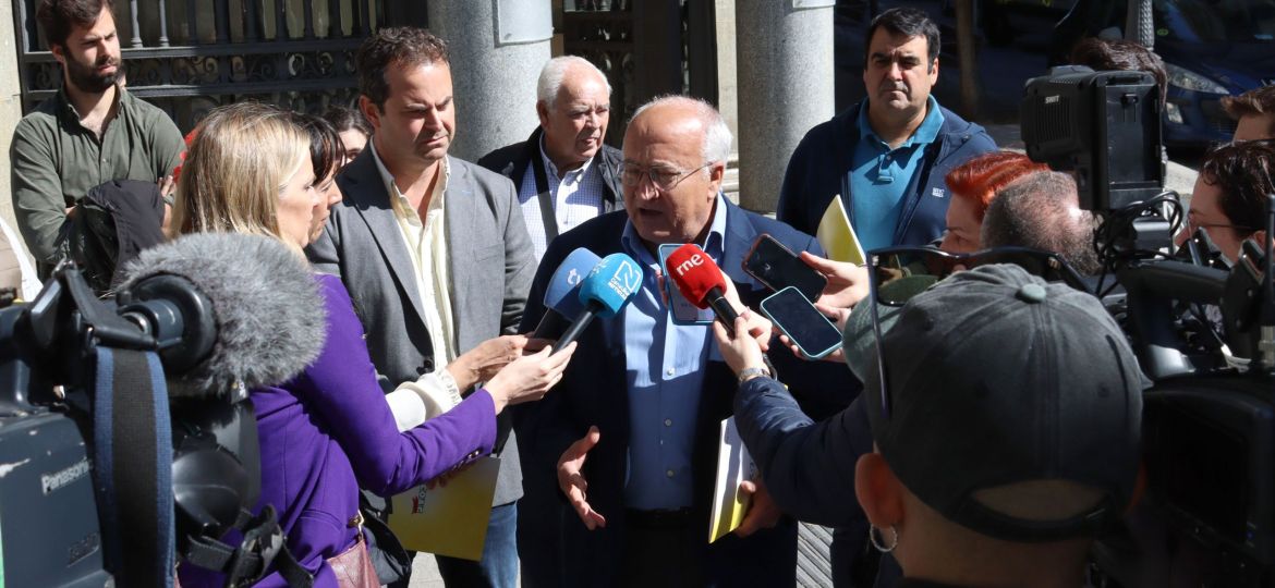 Presenta-denunciaCNMC_04